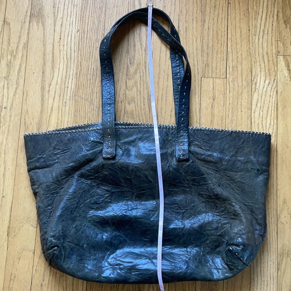 Anouk hand stitched leather bag. - Picture 7 of 9